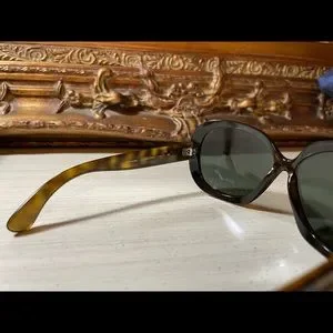 Ray Ban Jackie Ohh II Sunglasses Like Seen On Margot Robbie khaite_ny and Oliver Peoples frame the ease of summer style  main image 4